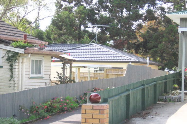 Photo of property in 17b Kereru Street, Henderson, Auckland, 0612