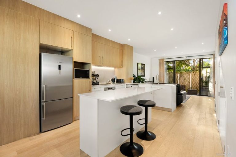 Photo of property in 4/445 Hibiscus Coast Highway, Orewa, 0931