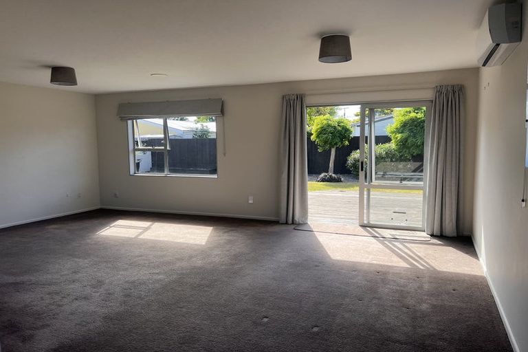 Photo of property in 2/51 Gardiners Road, Bishopdale, Christchurch, 8051