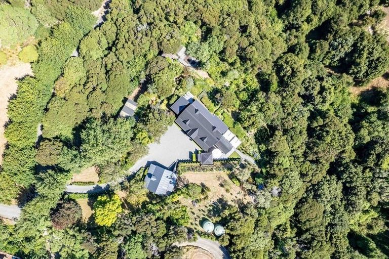 Photo of property in 6890 Christchurch Akaroa Road, Takamatua, 7581