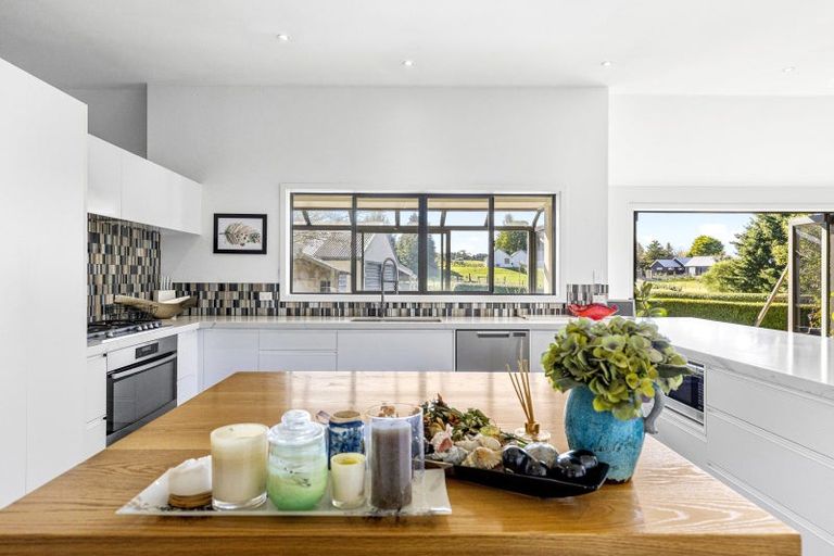 Photo of property in 214 Mapara Road, Acacia Bay, Taupo, 3385