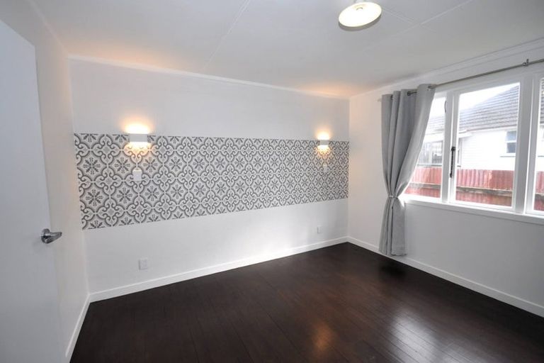 Photo of property in 16 Grant Crescent, Masterton, 5810