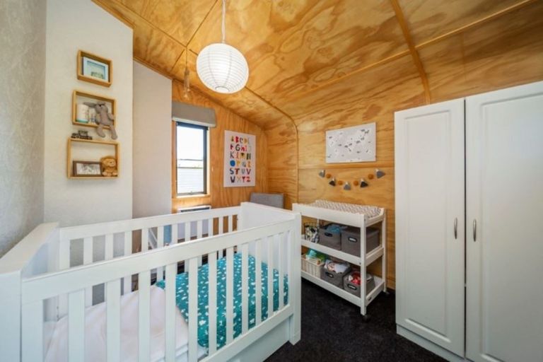 Photo of property in 51 Fitzroy Road, Fitzroy, New Plymouth, 4312