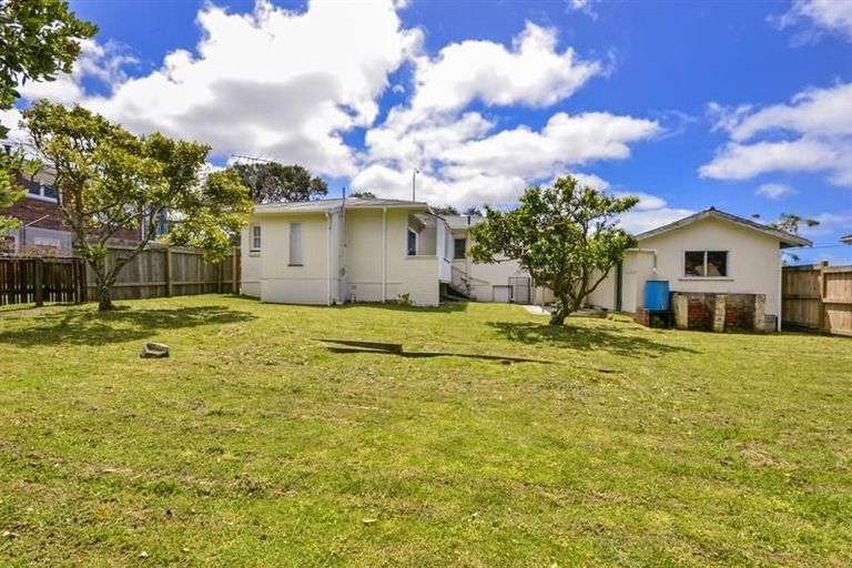 Photo of property in 214 Onewa Road, Birkenhead, Auckland, 0626