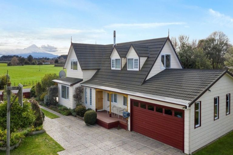 Photo of property in 54 Ketemarae Road, Normanby, Hawera, 4614