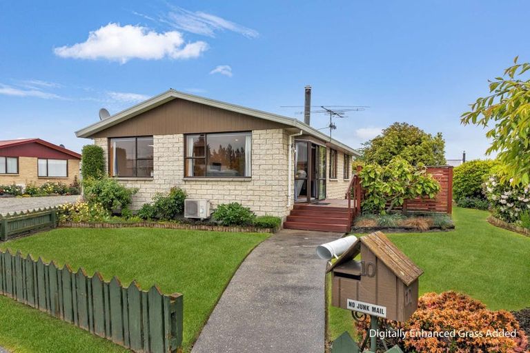 Photo of property in 10 Merlin Place, Gore, 9710