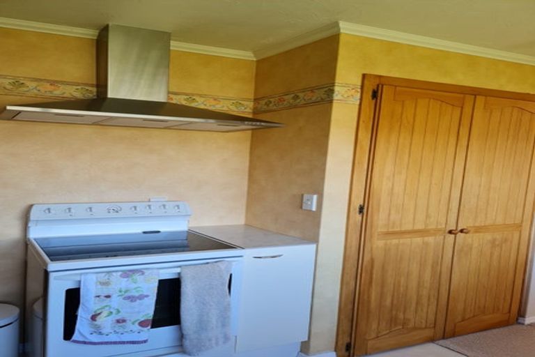 Photo of property in 29 Westhaven Drive, Tawa, Wellington, 5028