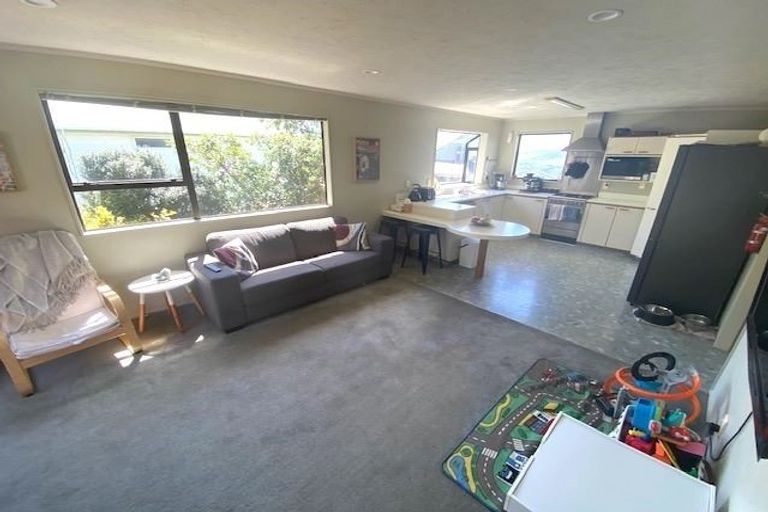 Photo of property in 43 Nalanda Crescent, Broadmeadows, Wellington, 6035