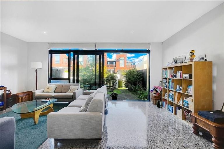 Photo of property in 25 Isitt Road, Hobsonville, Auckland, 0616