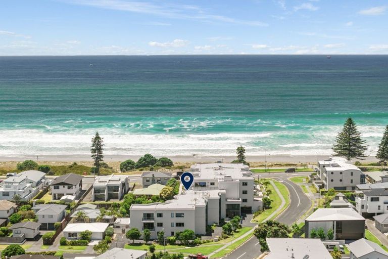 Photo of property in 301/178 Marine Parade, Mount Maunganui, 3116