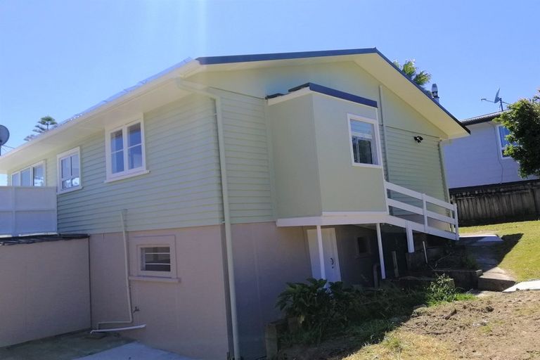Photo of property in 26 Bay Street, Red Beach, 0932