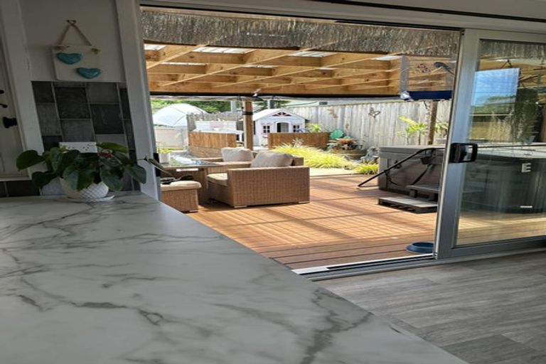 Photo of property in 31 Hutchins Street, Waitara, 4320