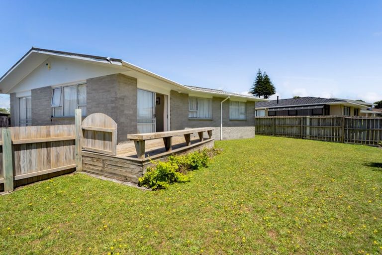 Photo of property in 11 Warkworth Grove, Bell Block, New Plymouth, 4312