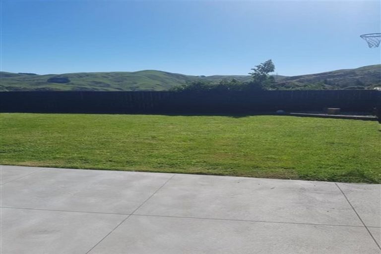 Photo of property in 18 Tarras Grove, Kelson, Lower Hutt, 5010