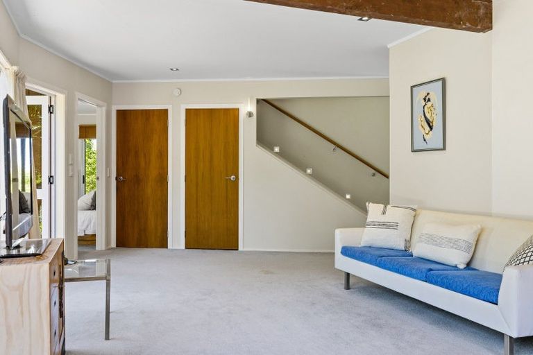 Photo of property in 22 Reeves Road, Acacia Bay, Taupo, 3330