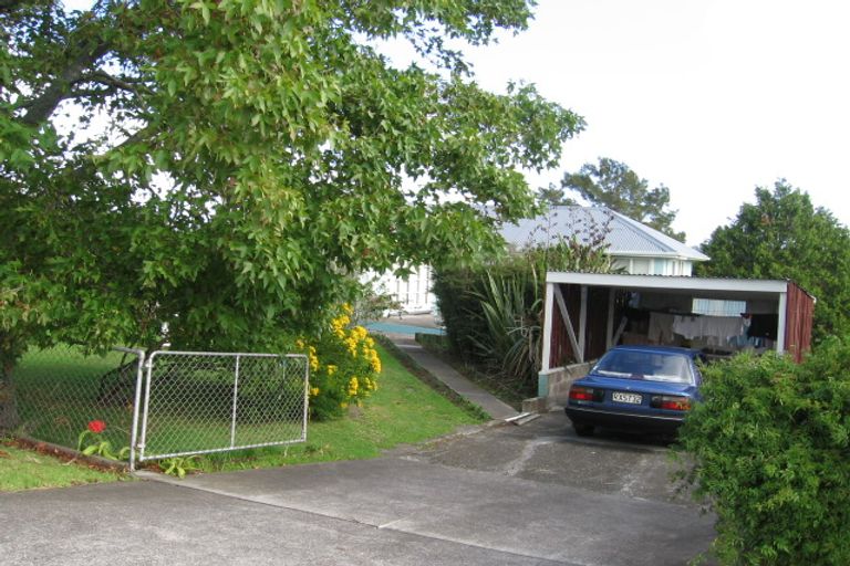 Photo of property in 300 Lincoln Road, Henderson, Auckland, 0610