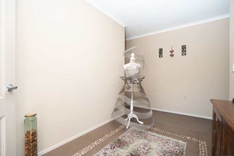 Photo of property in 24b Cogswell Road, Raglan, 3295
