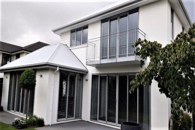 Photo of property in 11 Riverbank Road, Northwood, Christchurch, 8051