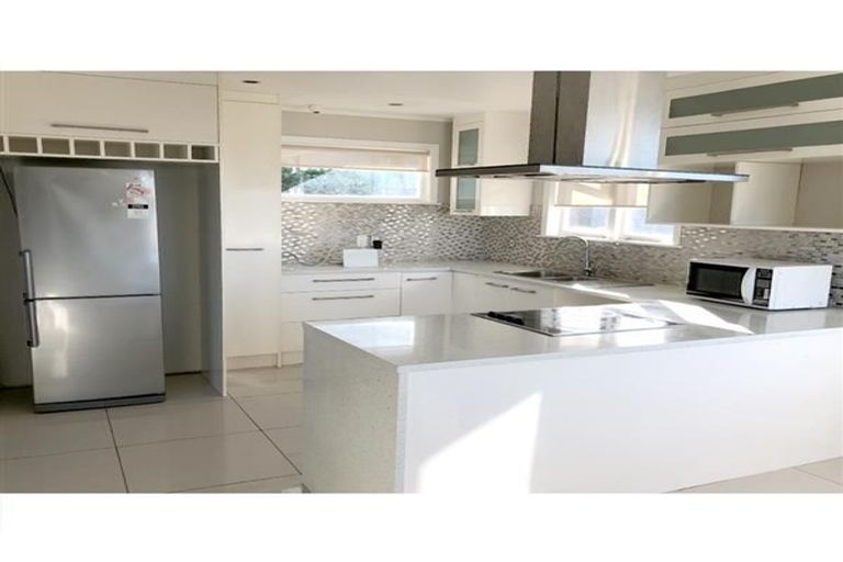 Photo of property in 82a Mokoia Road, Birkenhead, Auckland, 0626