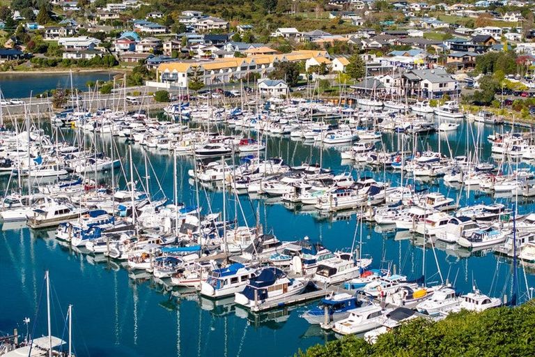 Photo of property in 37 Marina Drive, Waikawa, Picton, 7220