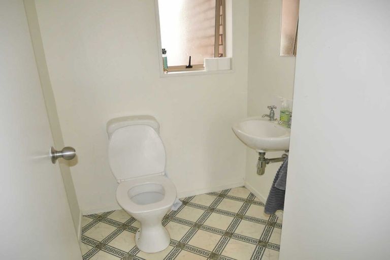 Photo of property in 5 Balgay Street, Upper Riccarton, Christchurch, 8041