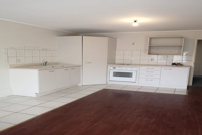 Photo of property in 66 Alexander Street, Cockle Bay, Auckland, 2014