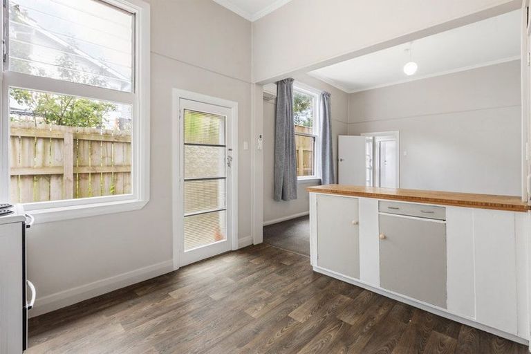 Photo of property in 35 Colombo Street, Newtown, Wellington, 6021