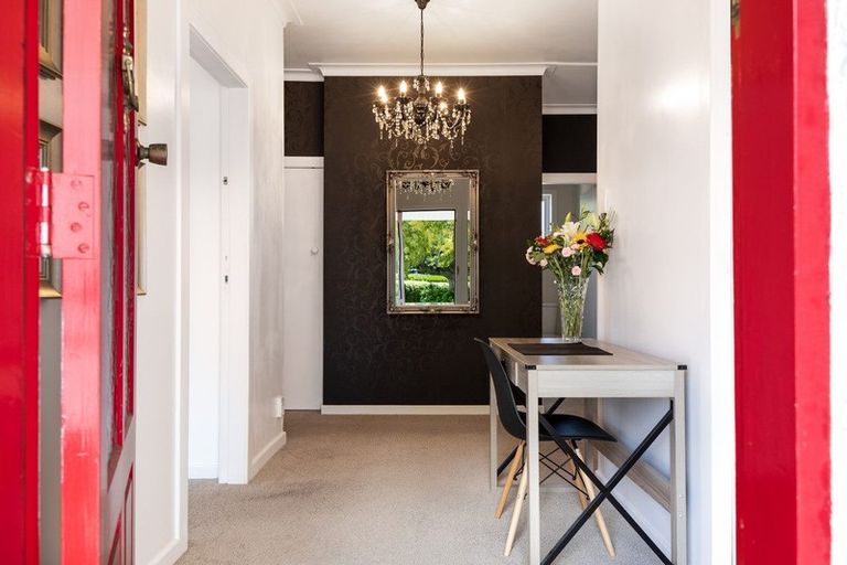 Photo of property in 129 Victoria Street, Cambridge, 3434