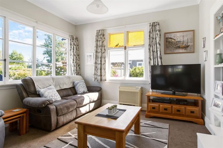 Photo of property in 10 Herbert Street, Waimate, 7924