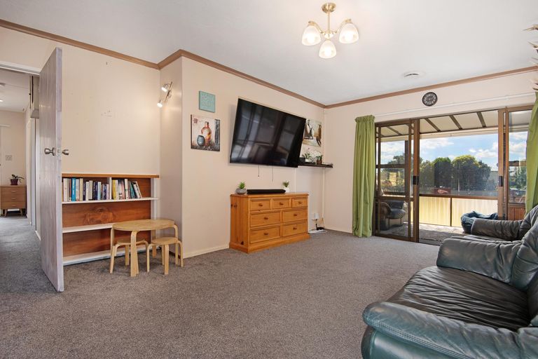 Photo of property in 83 Clyde Crescent, Roslyn, Palmerston North, 4414