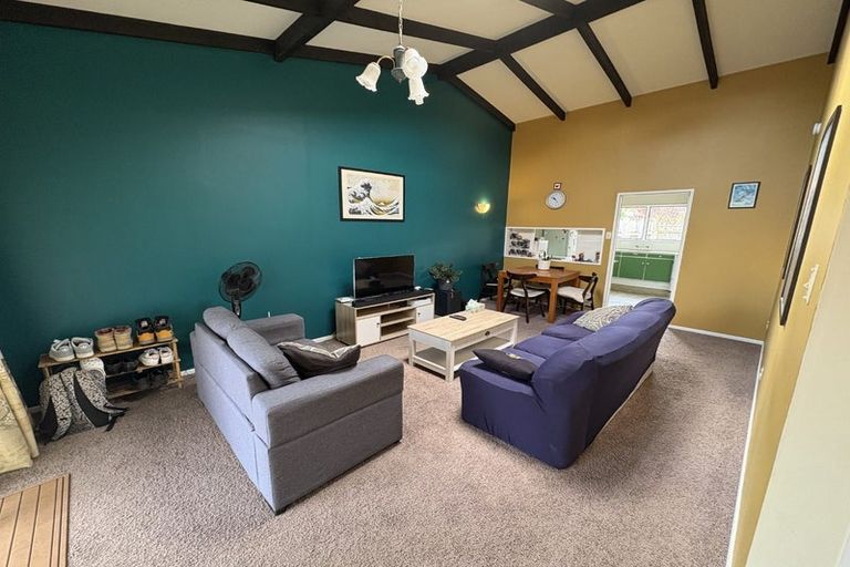 Photo of property in 70 Belvedere Avenue, Waikanae, 5036