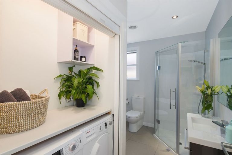 Photo of property in 3 Randwick Road, Northland, Wellington, 6012