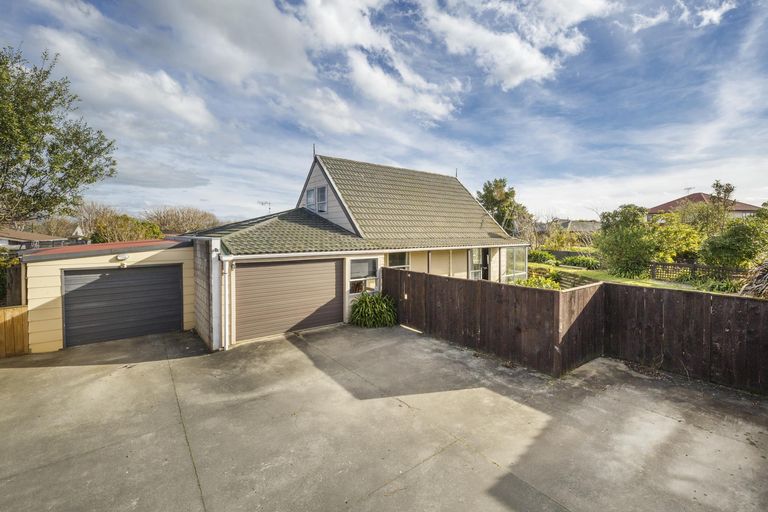 Photo of property in 40 Pencarrow Street, Highbury, Palmerston North, 4412