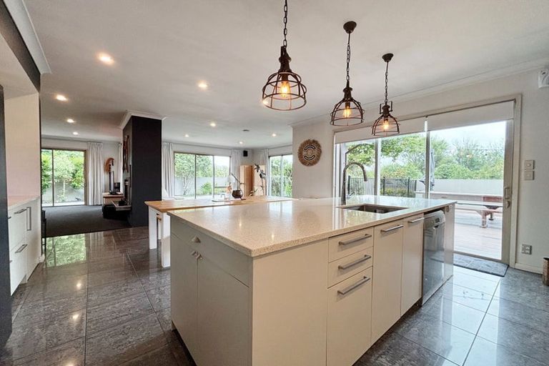 Photo of property in 68 Coolspring Way, Redwood, Christchurch, 8051