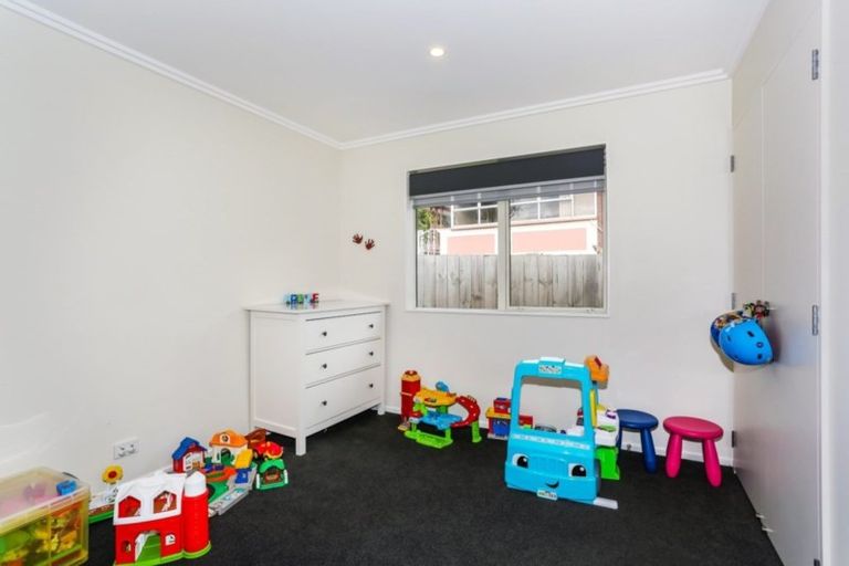 Photo of property in 4 Shepherds Road, Papakura, 2110