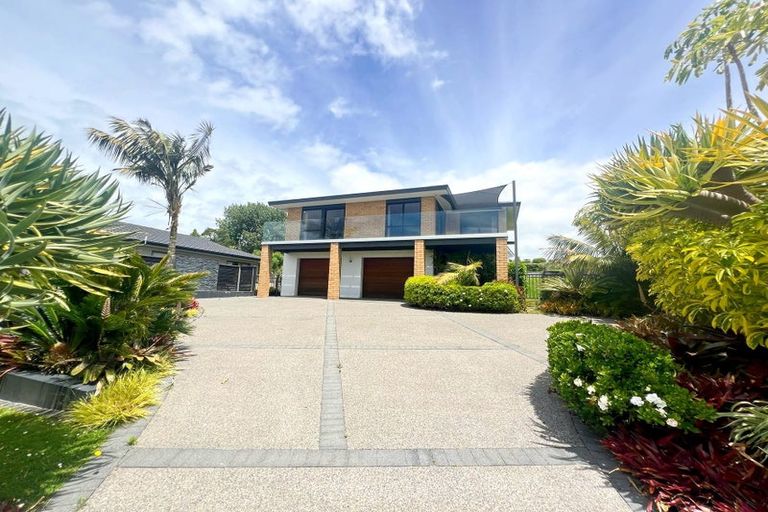 Photo of property in 34 Charles Dickens Drive, Mellons Bay, Auckland, 2014