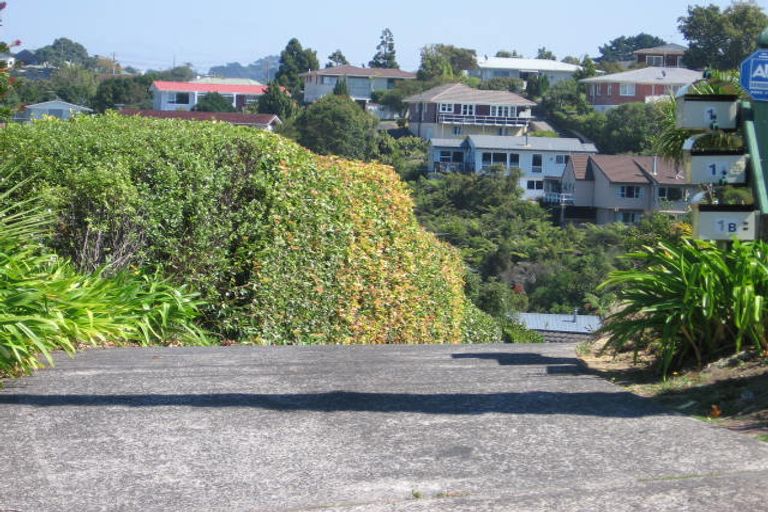 Photo of property in 1a Limmer Place, Browns Bay, Auckland, 0632