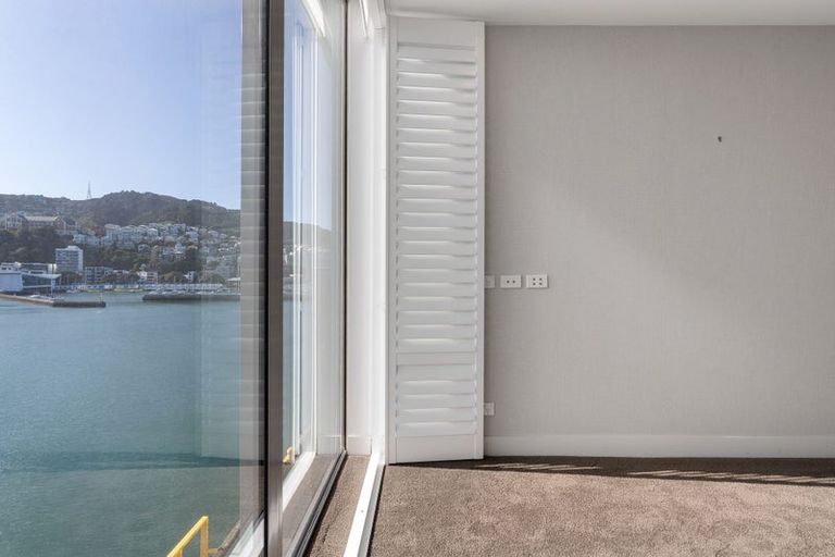 Photo of property in Clyde Quay Wharf, 3d/1 Clyde Quay Wharf, Te Aro, Wellington, 6011