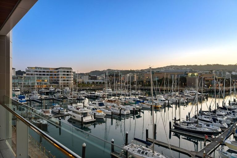 Photo of property in Clyde Quay Wharf, 3b/1 Clyde Quay Wharf, Te Aro, Wellington, 6011