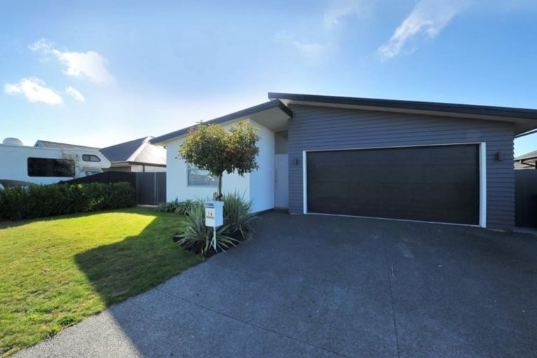 Photo of property in 16 Hineaari Street, Marshland, Christchurch, 8083