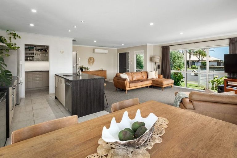 Photo of property in 7 Seafoam Place, Waihi Beach, 3611