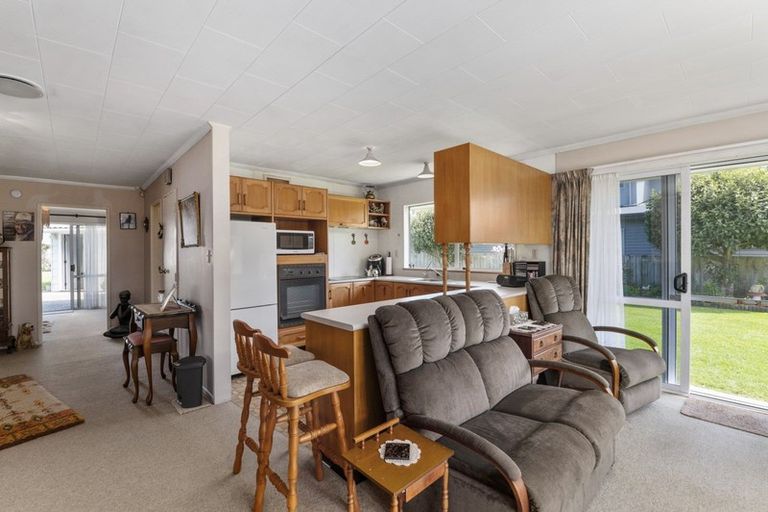 Photo of property in 36 Signal Street, Foxton Beach, Foxton, 4815