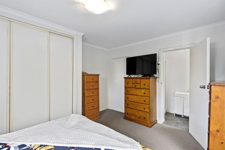 Photo of property in 10 Brixton Street, Islington, Christchurch, 8042