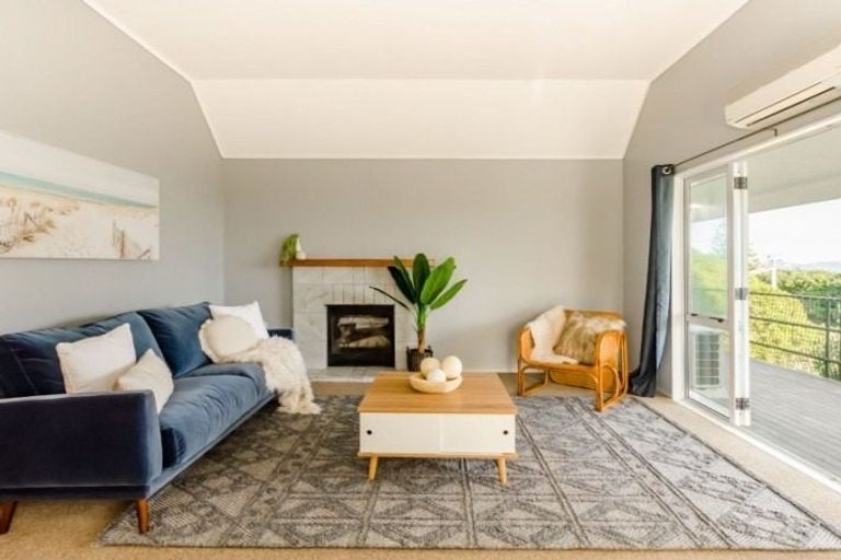 Photo of property in 18 Kohutuhutu Road, Raumati Beach, Paraparaumu, 5032