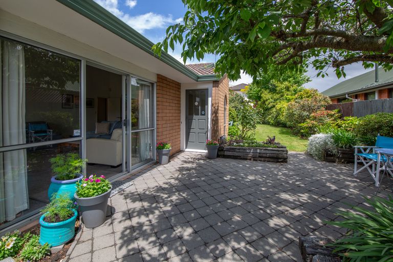 Photo of property in 5 Sayers Crescent, Ilam, Christchurch, 8041