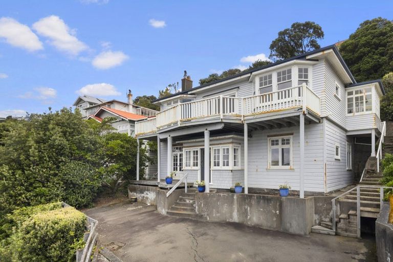 Photo of property in 72 Maida Vale Road, Roseneath, Wellington, 6011