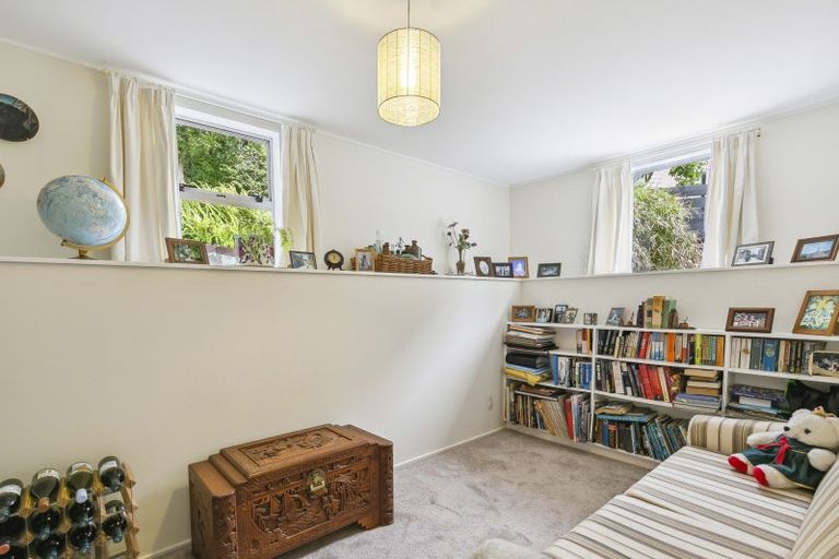 Photo of property in 11a Kamla Way, Khandallah, Wellington, 6035