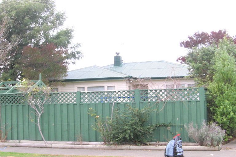 Photo of property in 16 Menin Road, Onekawa, Napier, 4110