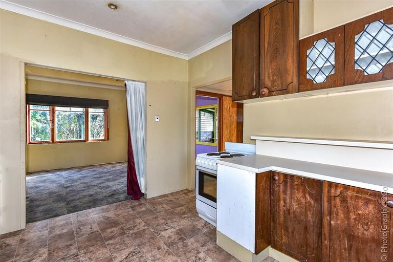 Photo of property in 1 James Street, Coalgate, 7673