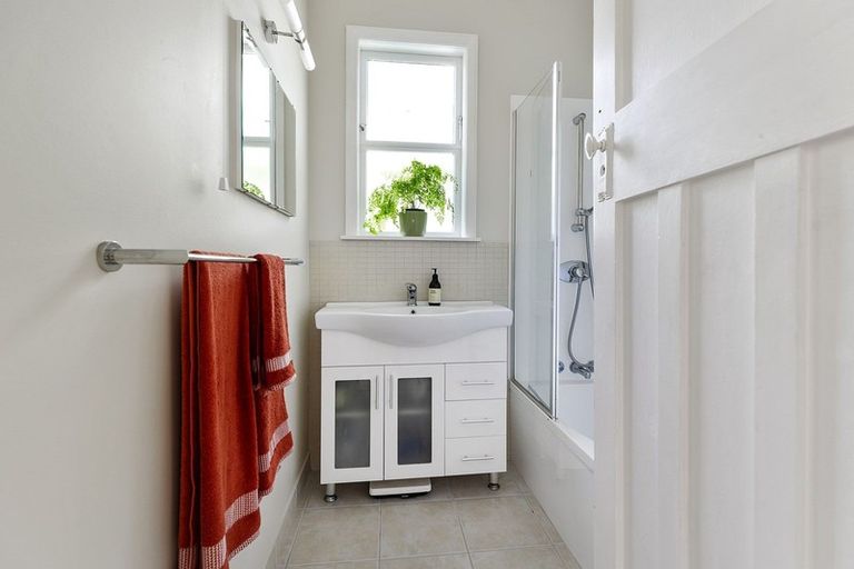 Photo of property in 24 Kano Street, Karori, Wellington, 6012